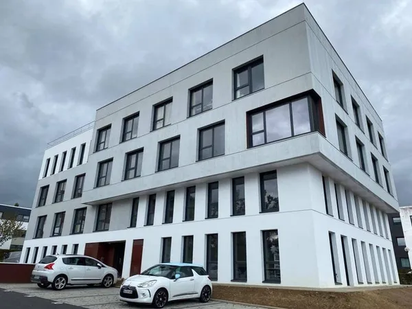 Bureaux 737 m²