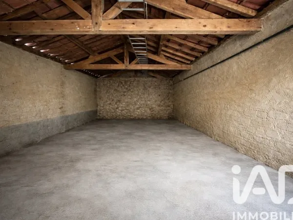 Parking 47 m²
