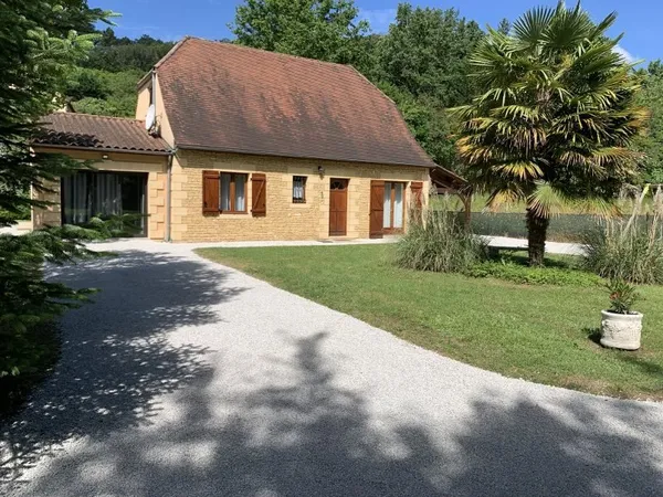 Sarlat, A 5 Minutes Du Centre-Ville Medieval, Superbe Maison Moderne Avec 4 Chambres, Piscine Et 110