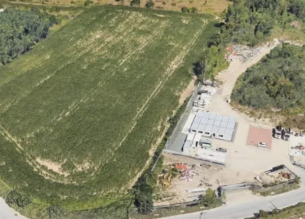 Terrain 14000 m²