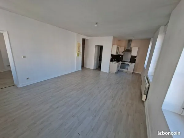 Loue appartement centre-ville Fécamp 46 m2