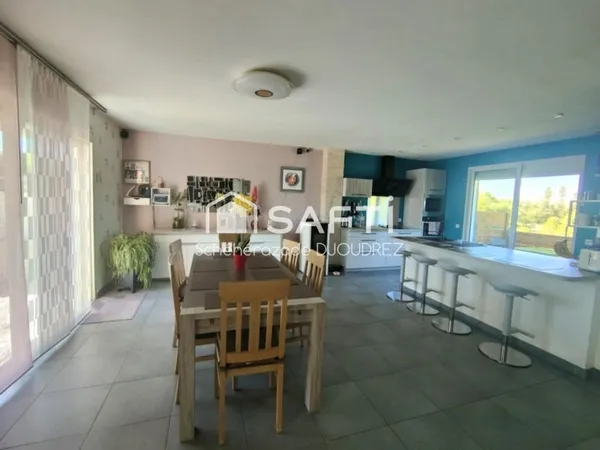 MAISON SUR SOUS-SOL - 4 PIECES - GARAGE - DEPENDANCES - TERRAIN 1375M²