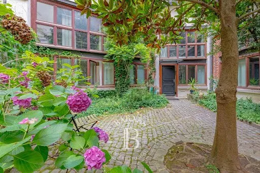 Maison 8 pièces 326 m²