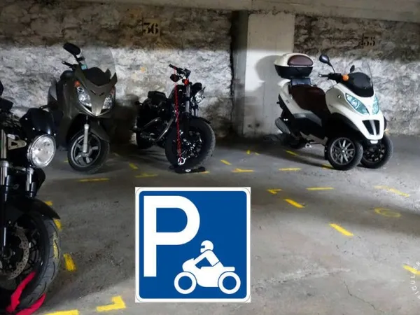 Garage/Parking