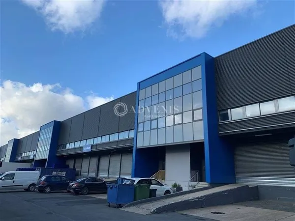 Entrepôt 2321 m²