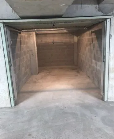 Location garage fermé et sécurisé