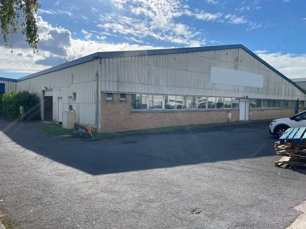 Entrepôt 1512 m²