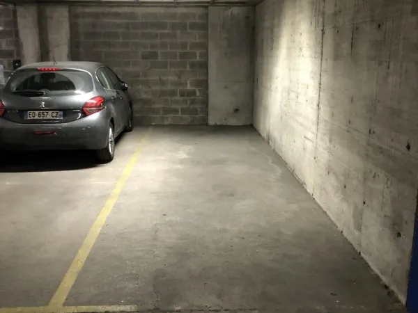 Parking 14 m²