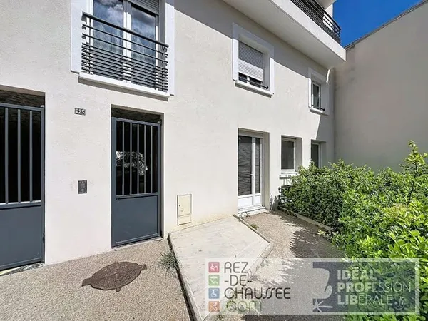 Local 4 pièces 101 m²