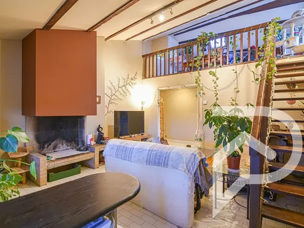 Appartement de 3 pièces au dernier étage, vendu loué