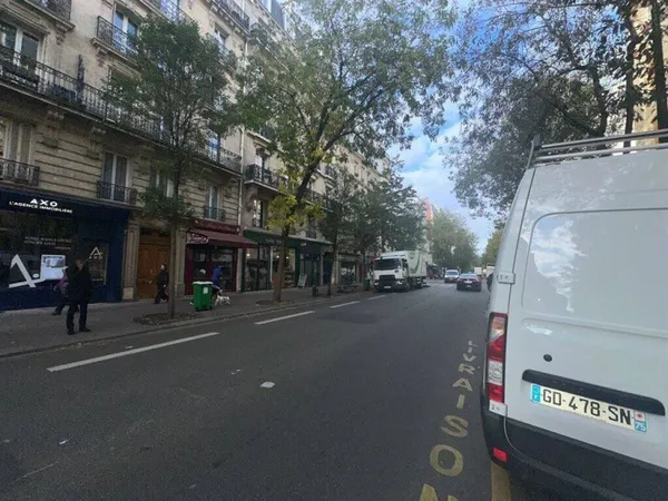 Boutique 2 pièces 187 m²