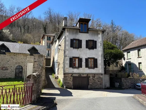 Deux charmantes maisons communicantes à rénover