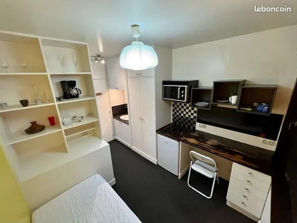 Studio meublé - Vue jardin - Neuilly Bagatelle