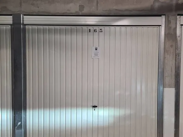 Parking 13 m²