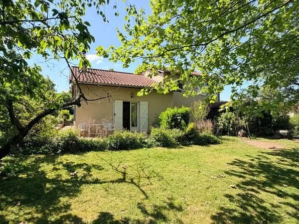 Terrain 1200m²