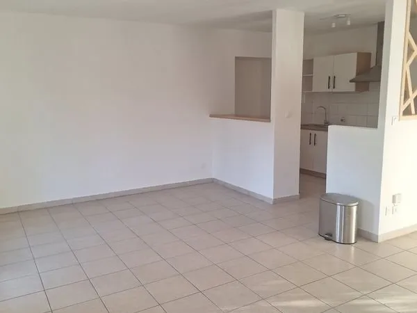 Particulier vends appartement t2 50m2-grande terrasse