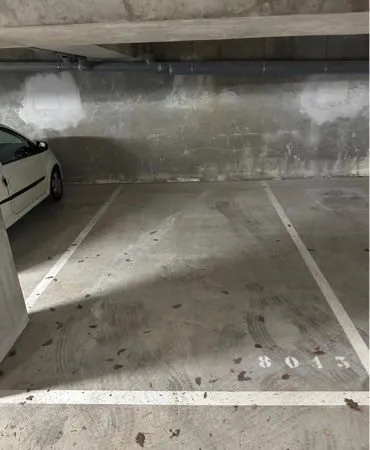 Loue parking 174 Robert Schuman