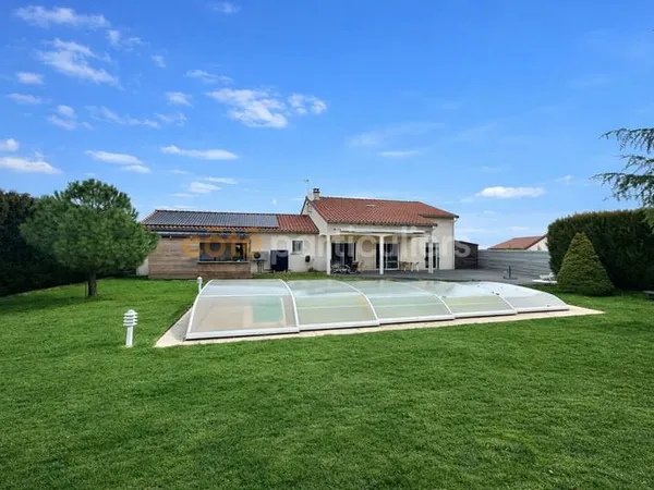 Maison Sanssac L Eglise 6 pièce(s) 164.10 m2