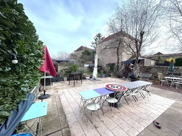Immeuble 305 m²