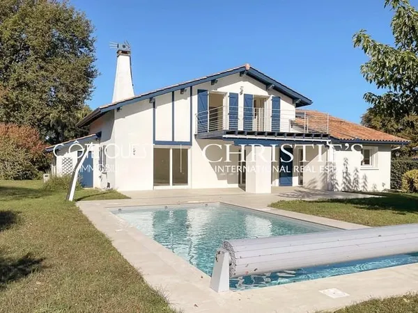 À vendre Bassussarry - Maison rénovée avec piscine