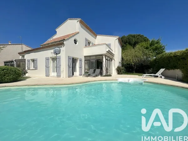 Maison 8 pièces 190 m²