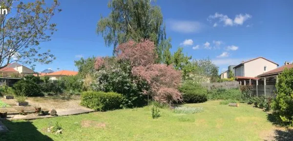 Maison atypique de 356m2 sur terrain arboré de 1447m2