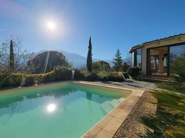 Maison 5 pièces 210 m²
