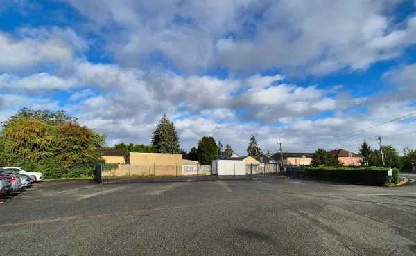 Terrain 989 m²