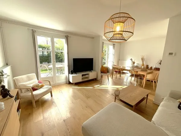 Superbe maison familiale 4 chambres au Village de Voisins !