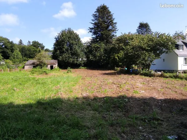Terrain constructible 1300 m² - Centre bourg Quistinic - Beau potentiel