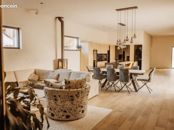 Maison 6 pièces 267 m²
