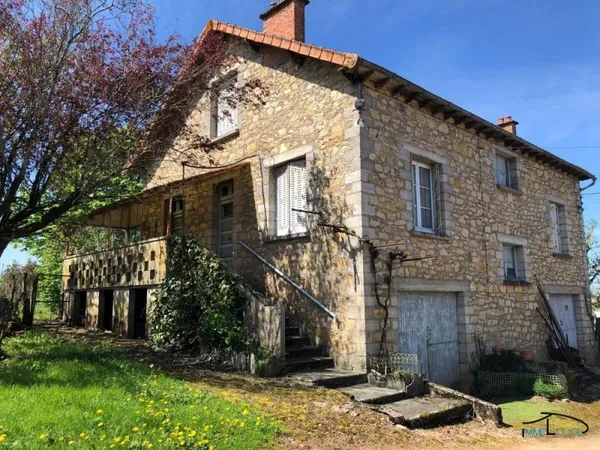 CORPS DE FERME A RENOVER - VAUREILLES