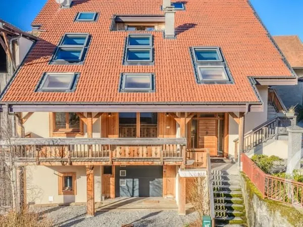 Maison 9 pièces 285 m²