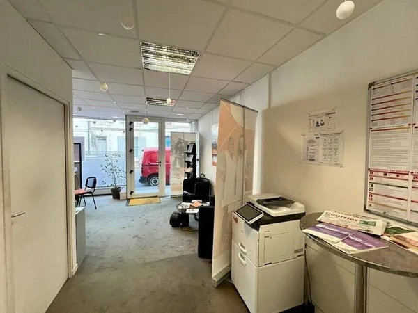 Local commercial 67 m²