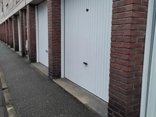 Garage en centre-ville