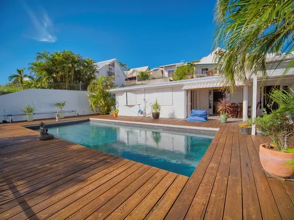Villa F5 de charme avec vue mer et montagne Colline des Ca
