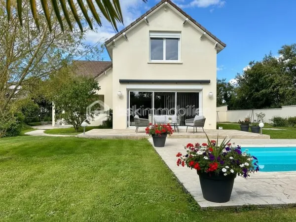Maison 8 pièces 205 m²