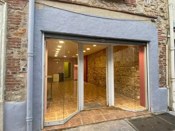 Local commercial thuir