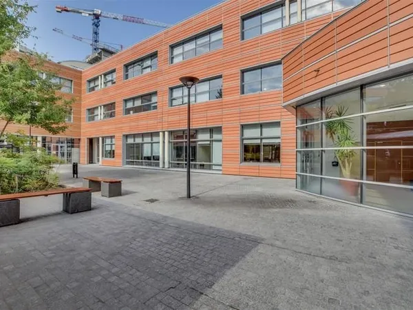 Bureau 461 m²