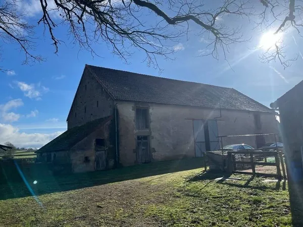 Maison 4 pièces 320 m²