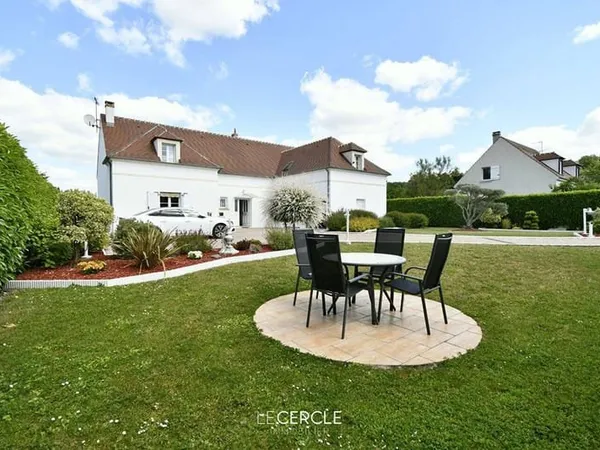 Maison 8 pièces 250 m²