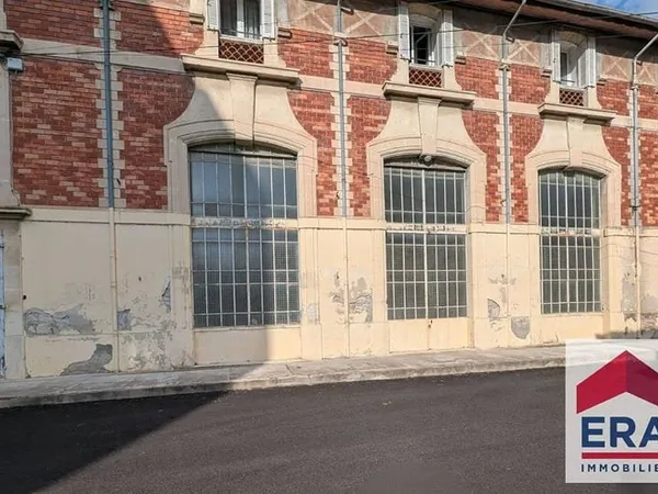 Local d'activité 140 m²