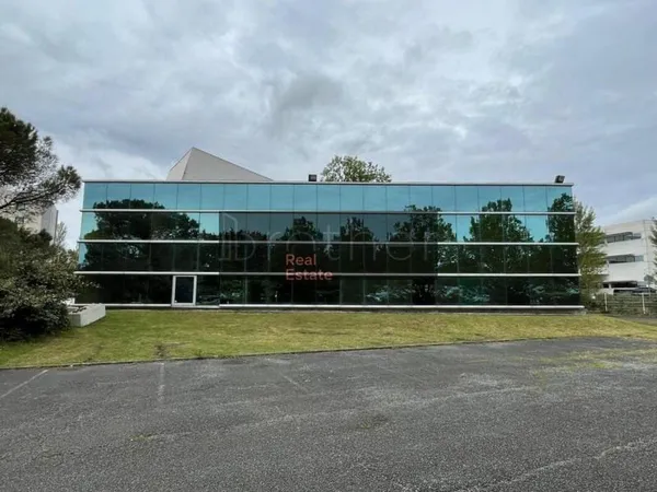 Bureaux 850 m²