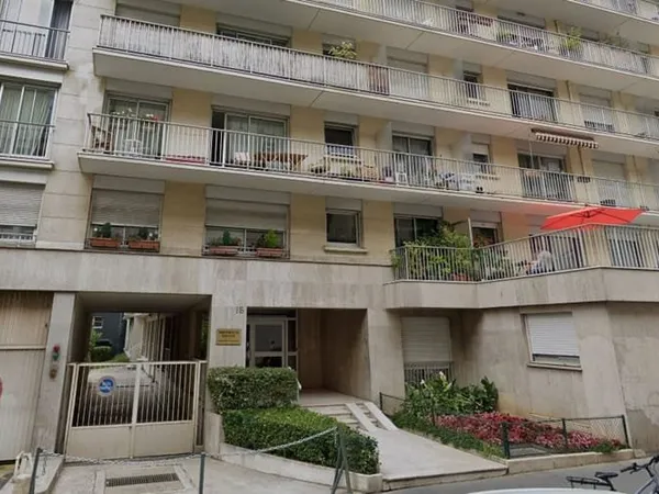 Stationnement Location Paris   100€