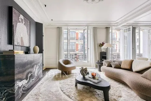 Appartement 4 pièces 130 m²