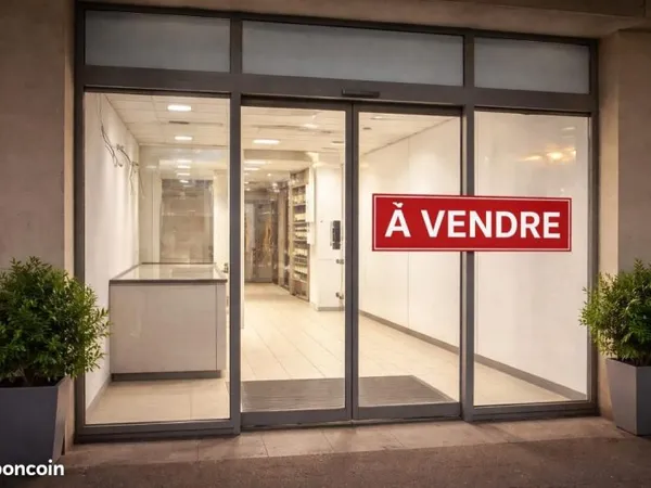 Local commercial 114 m²