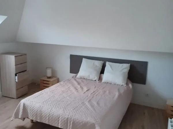 Chambre meublee