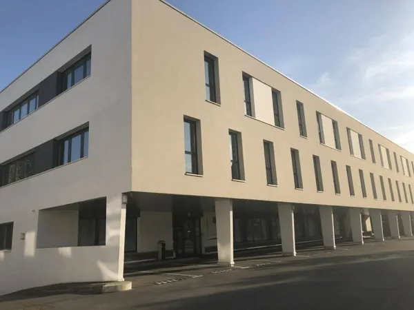 Bureaux 613 m²