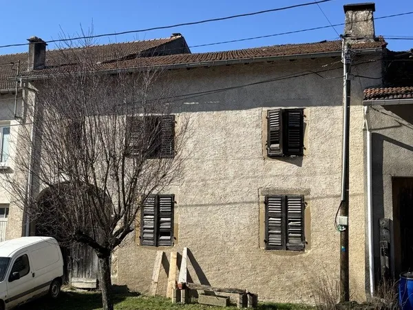 Maison de village de 240 m² à rénover