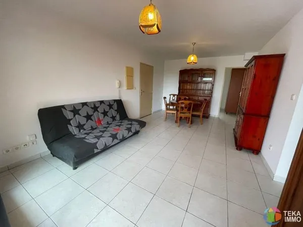 Fabien TEKA IMMO vous propose à la providence ( St Denis) , à 2 minutes du bd sud, appartement T3, i